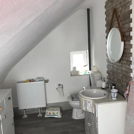 Ferienwohnung Im Einfamilienhaus, Automobil Und Robert Schumann Stadt Zwickau Extérieur photo